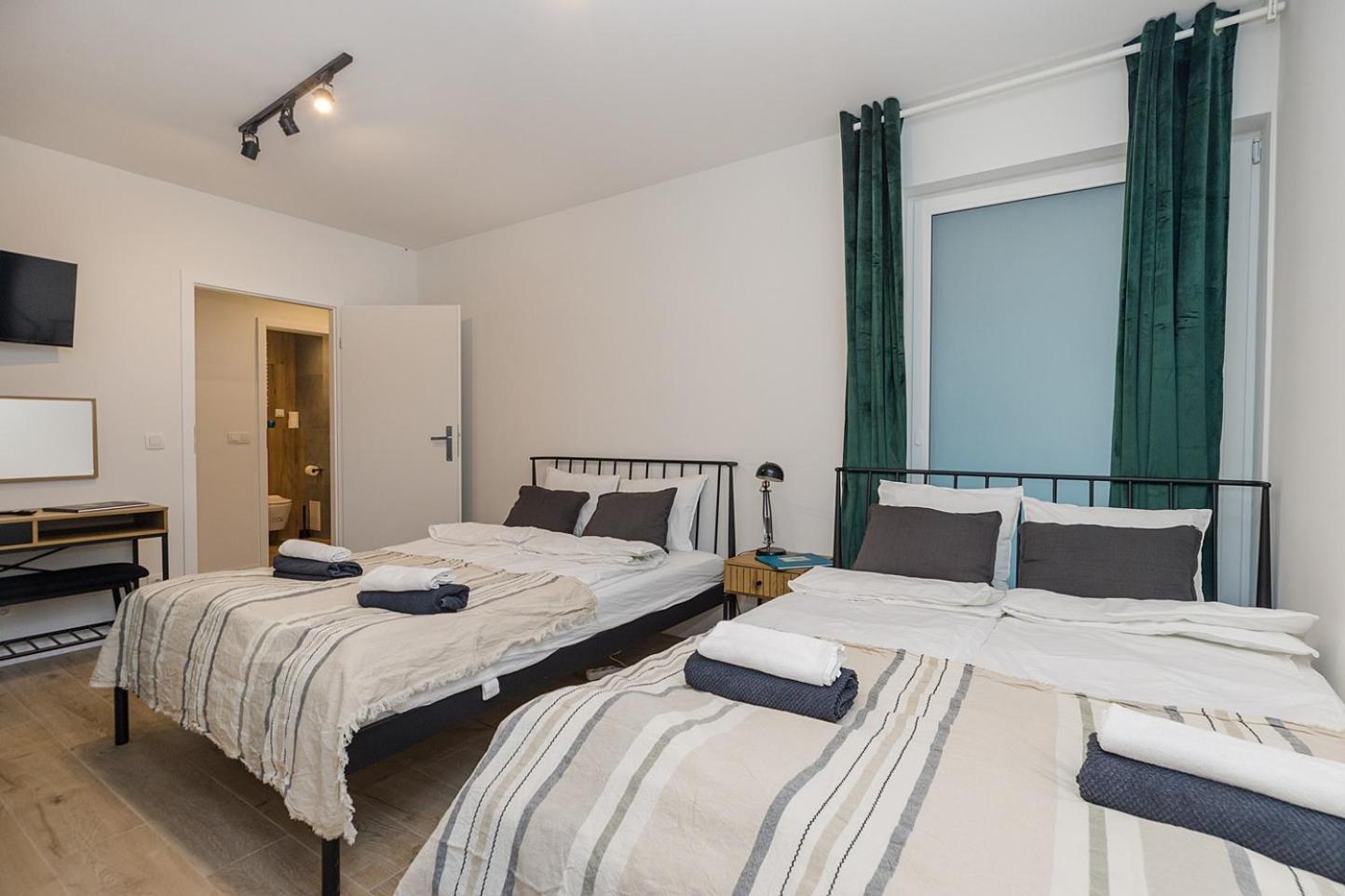 ורשה Lineburg Villa Apartments מראה חיצוני תמונה