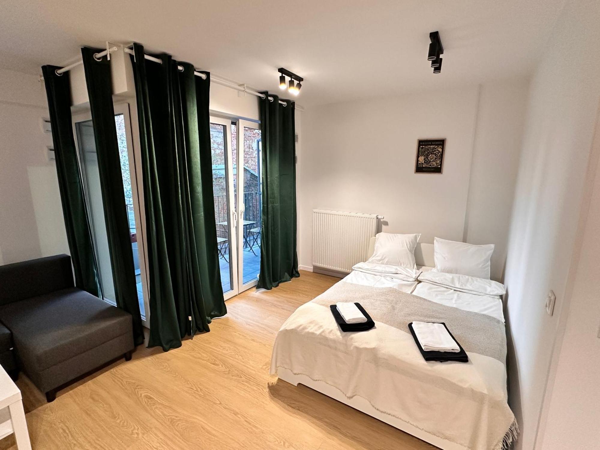 ורשה Lineburg Villa Apartments מראה חיצוני תמונה