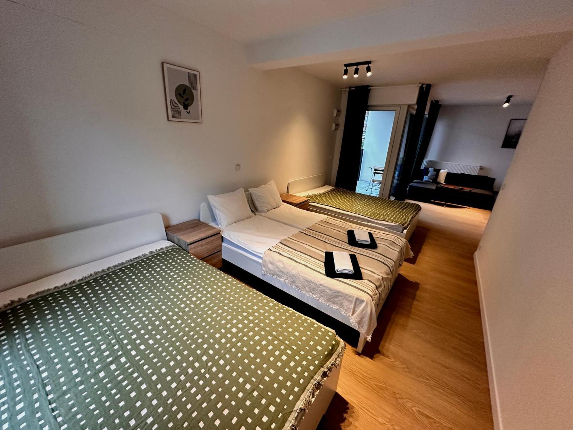 ורשה Lineburg Villa Apartments מראה חיצוני תמונה